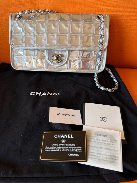 CHANEL Handbags - Vintage 2008 classic CHANEL Silver Patent Quilted Flap Shoulder Bag